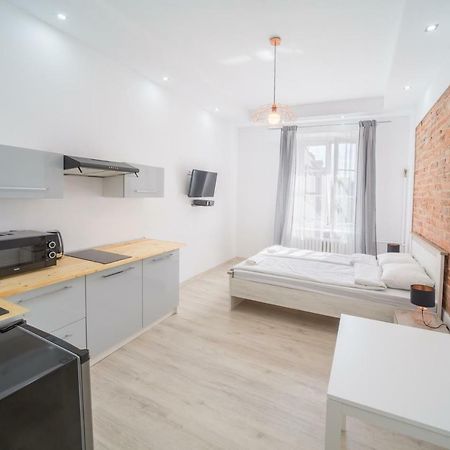 White Vision Apartment Ополе Екстериор снимка