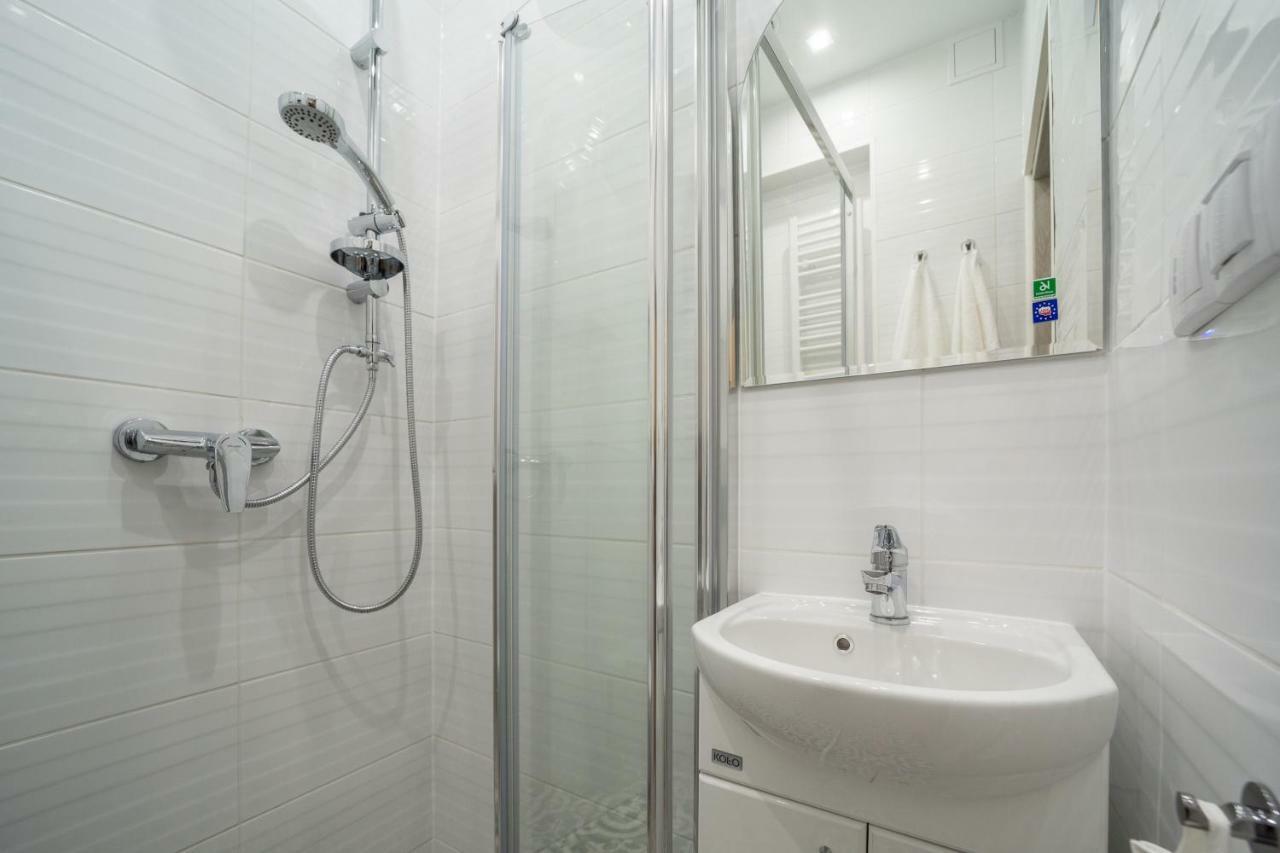 White Vision Apartment Ополе Екстериор снимка