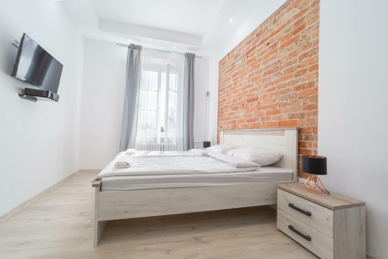 White Vision Apartment Ополе Екстериор снимка